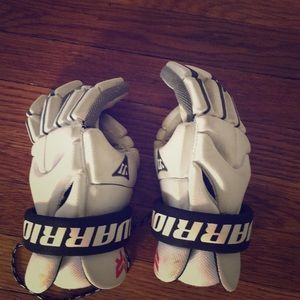 Warrior lacrosse gloves.